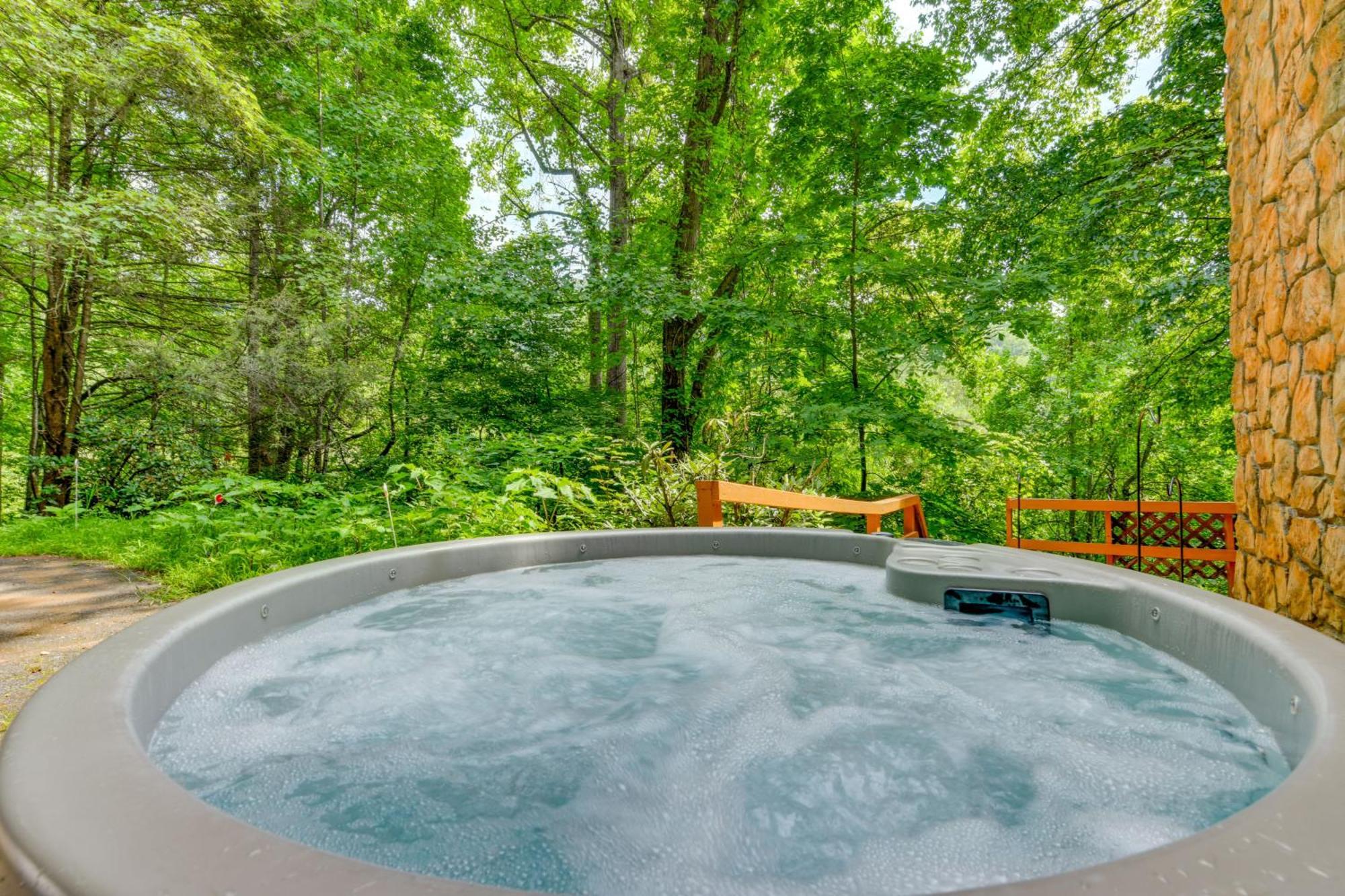 Maggie Valley Townhome In Smoky Mountain Foothills ภายนอก รูปภาพ